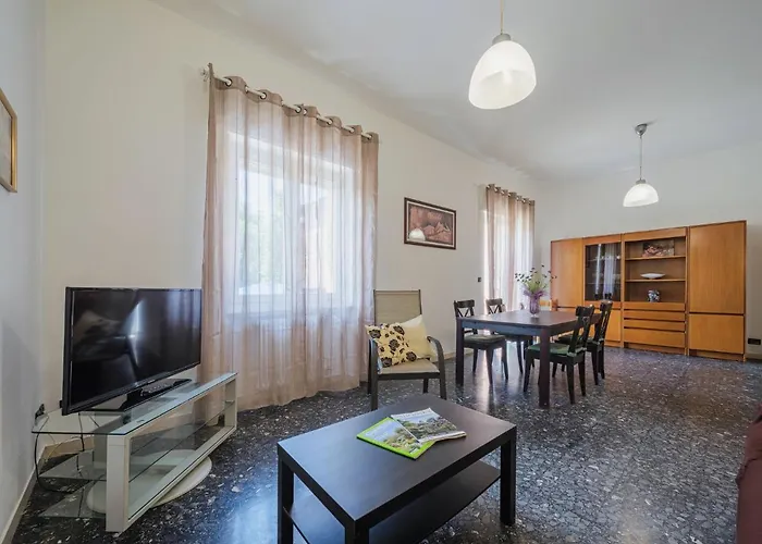 Margherita By Interhome Dom wakacyjny Viareggio